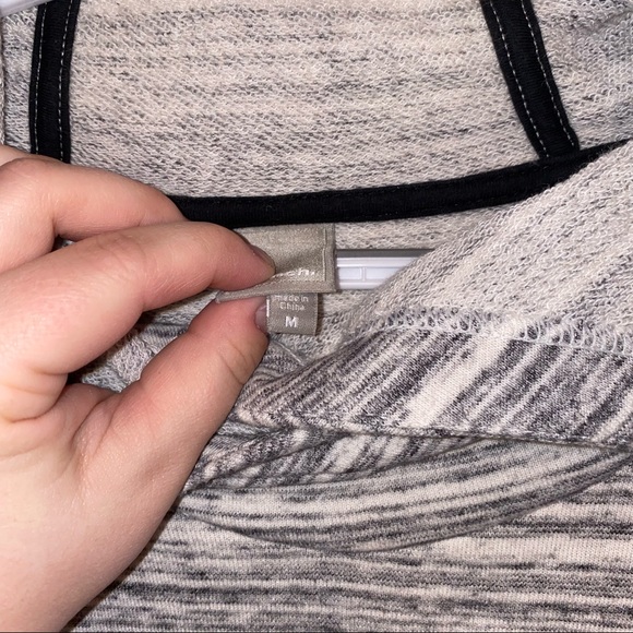 Bench hoodie - Picture 2 of 4